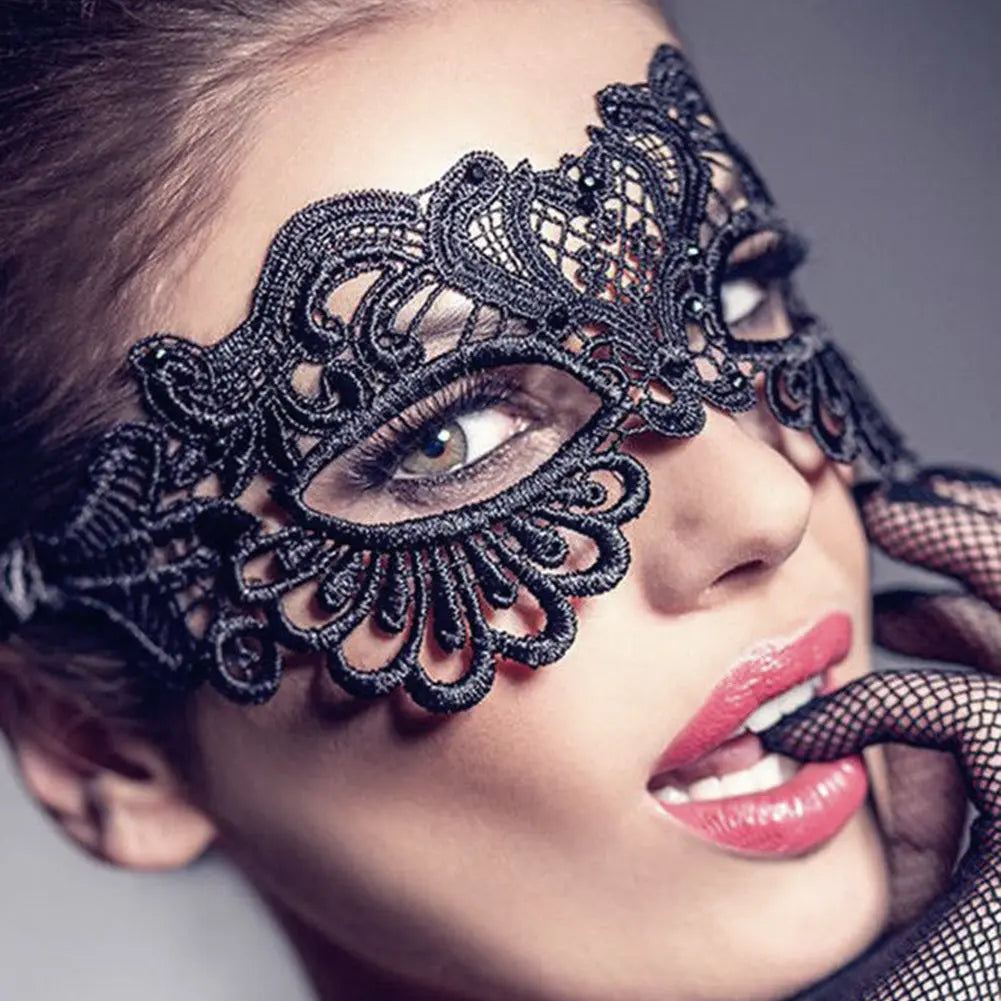 LacyMate™ Allure Mask Lavah Intimates