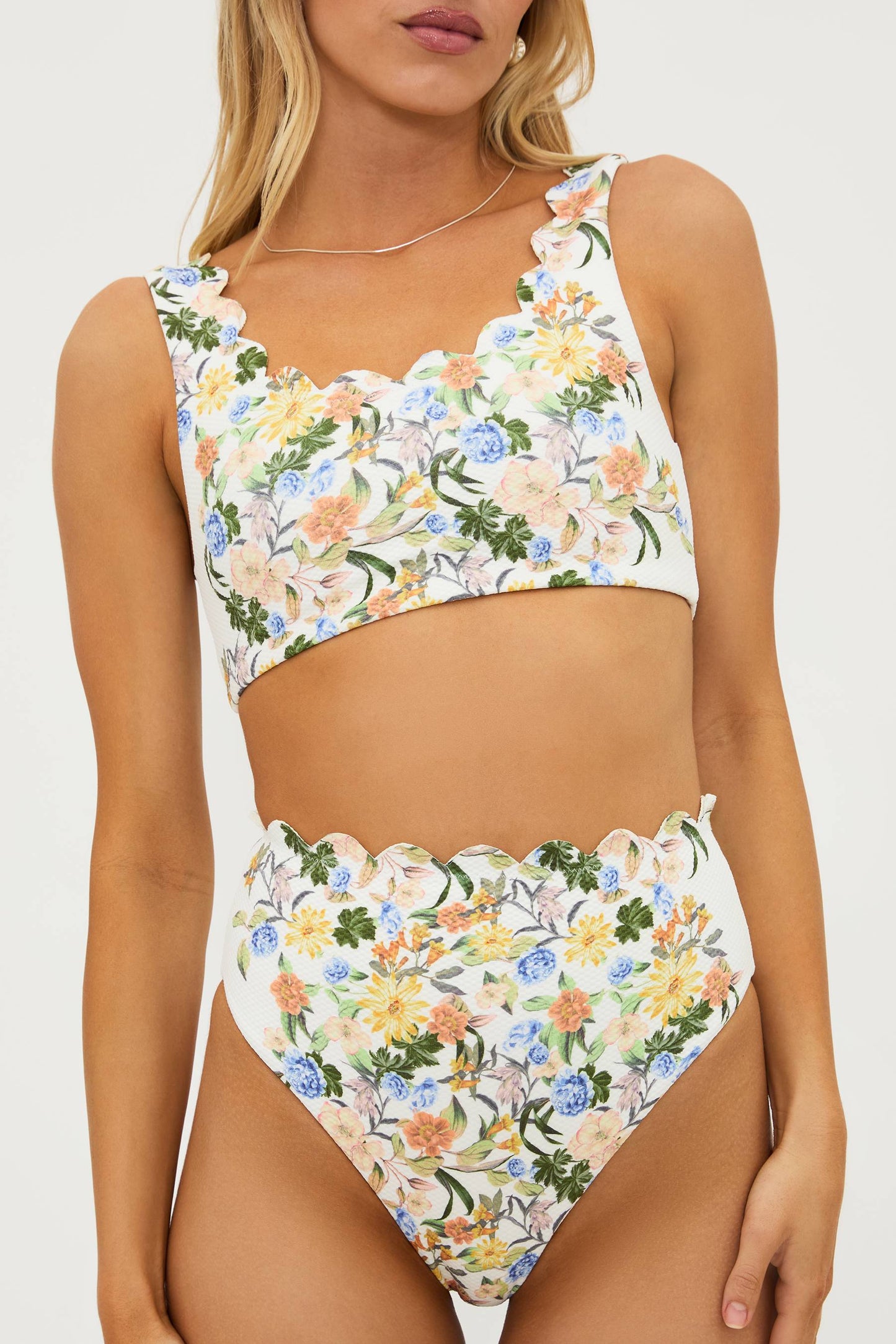 LacyMate™ Madison Top Buttercream Bloom