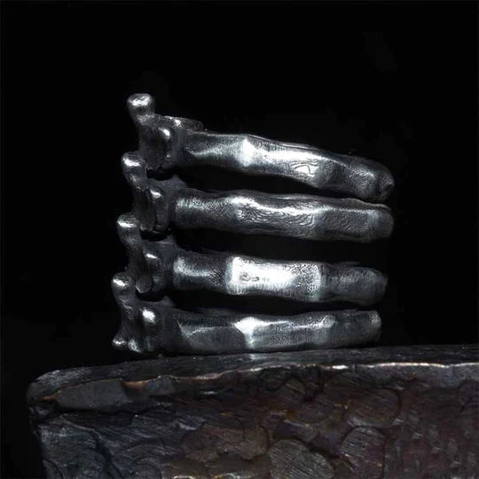 MEN'S BACKBONE RING Lacy0301Goth