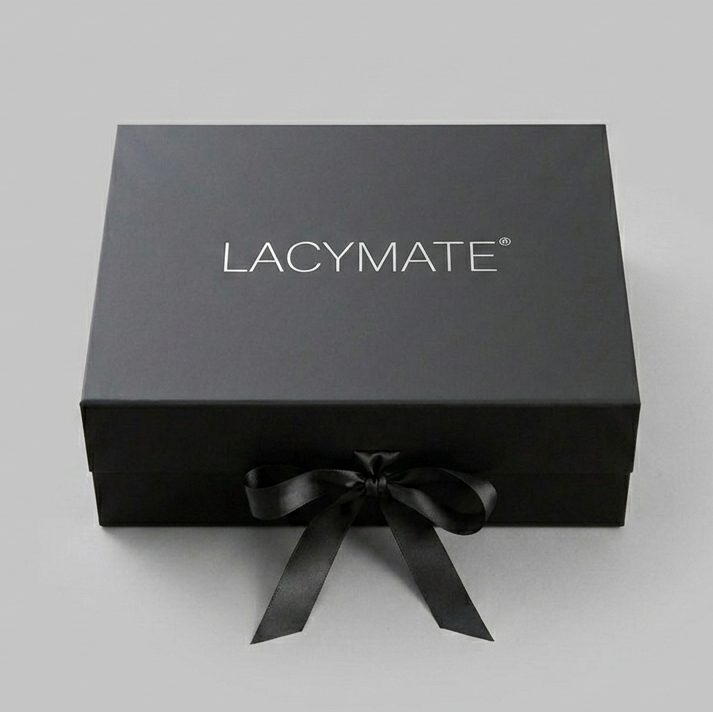 The Signature Gift Box LACYMATE®