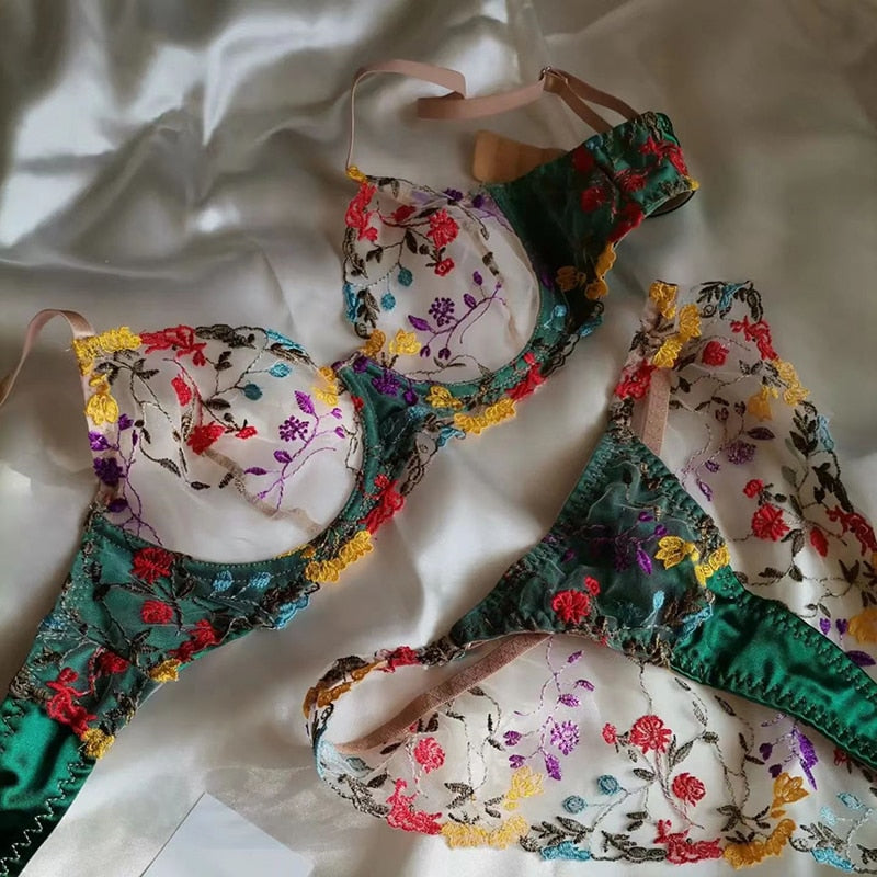 Visualize The Real Beauty Lingerie LacyNighty